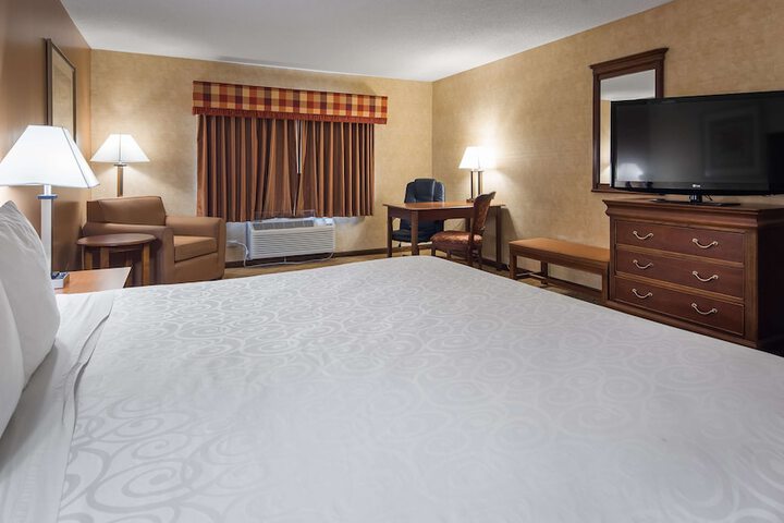Room 12 of 27