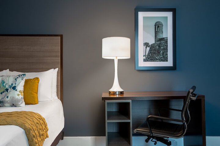 Room 16 of 53