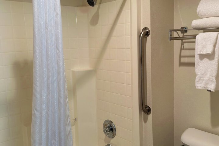 Room 40 of 72