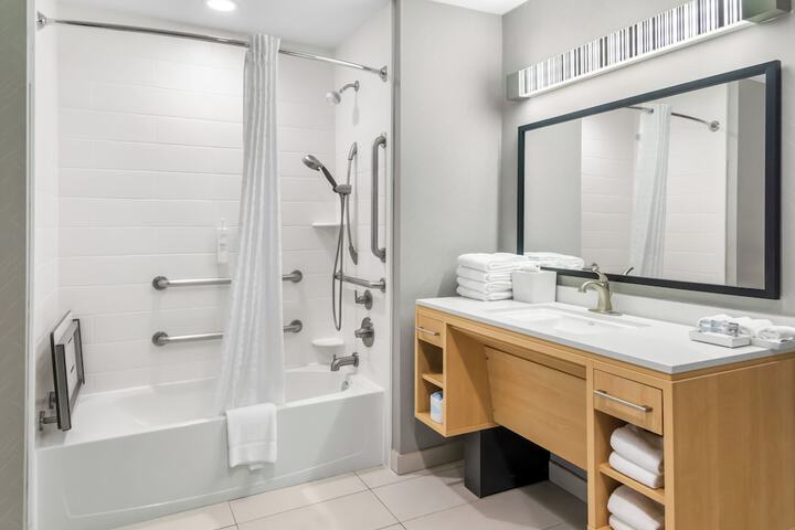 Home2 Suites by Hilton Dallas Grand Prairie