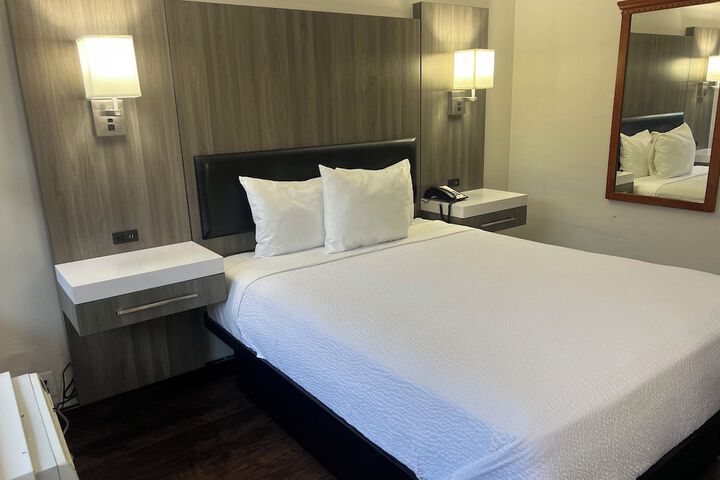 Room 25 of 52