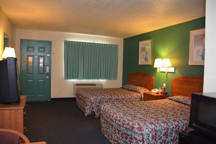 Room 19 of 34