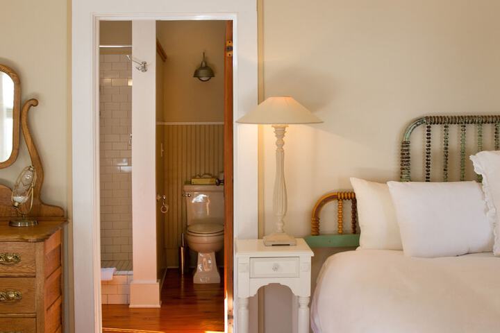 Room 13 of 52