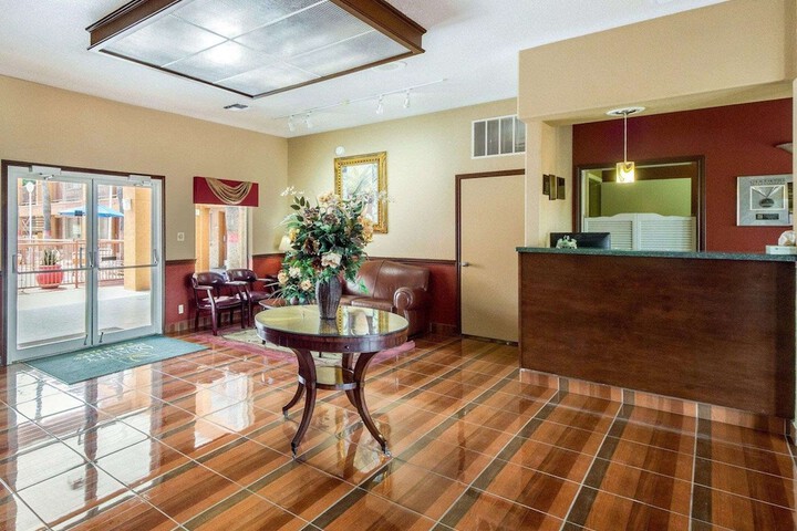 Hotel Interior 11 of 39