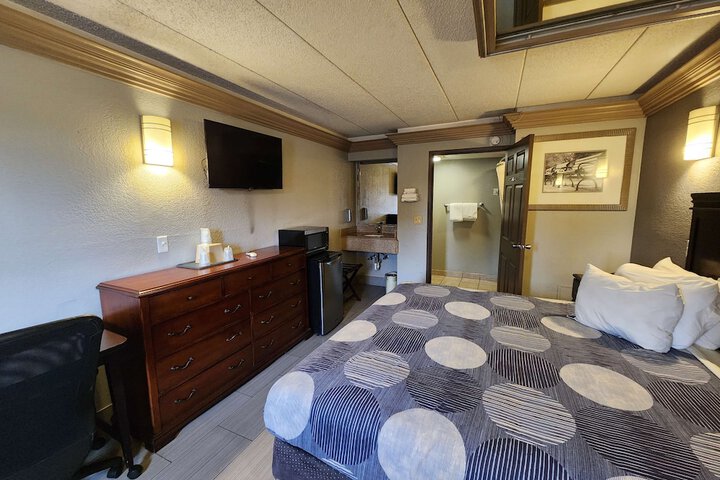 Room 54 of 67