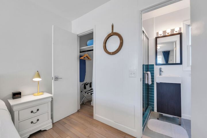 Room 52 of 112