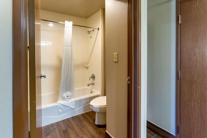 Room 15 of 32