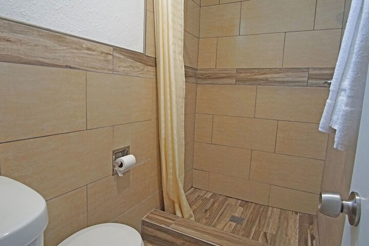 Room 11 of 29