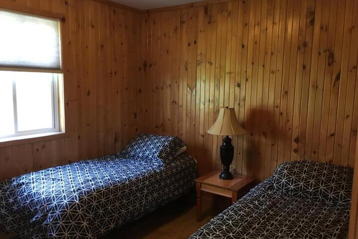Merland Park Cottages and Motel