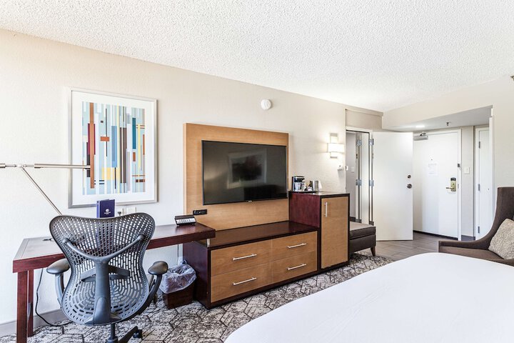 Room 43 of 67