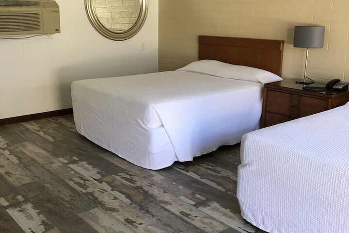 Room 43 of 70