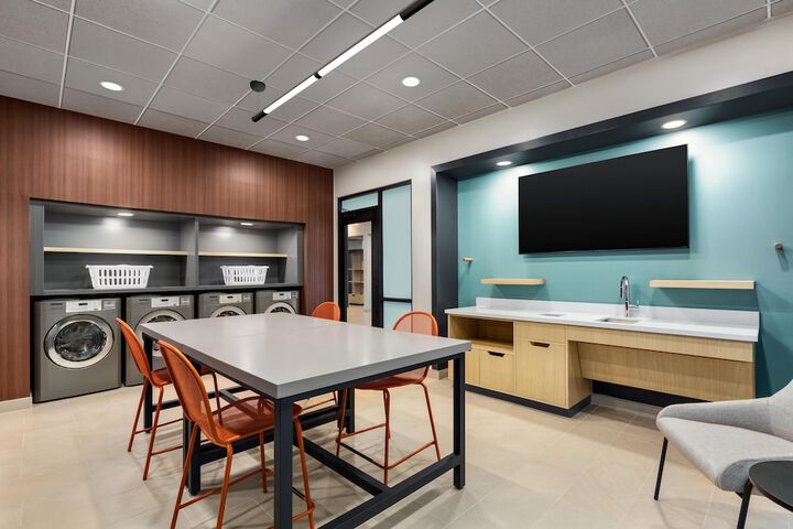LivSmart Studios by Hilton Kokomo