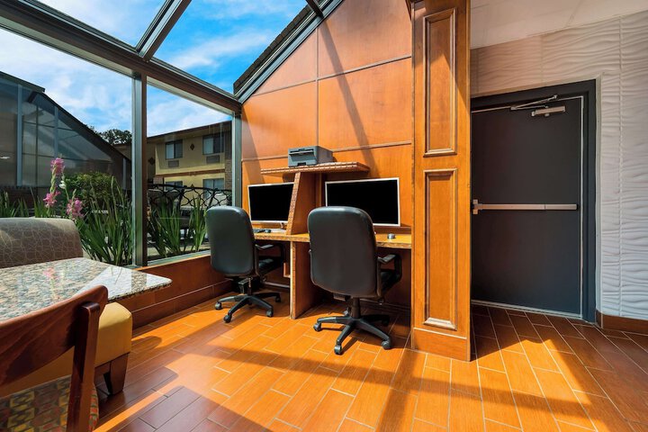 Best Western Detroit Livonia