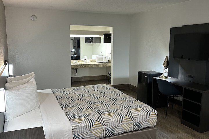 Room 42 of 50