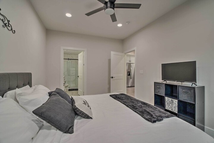 Well-appointed Montgomery Home w / Fenced Yard