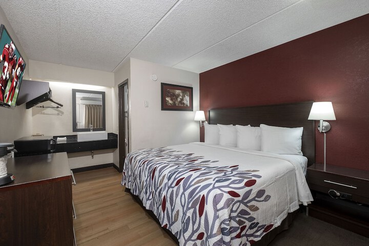 Room 11 of 25