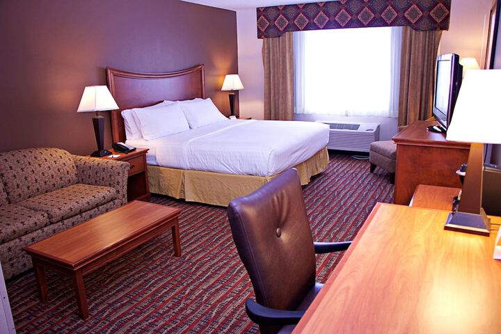 Room 32 of 54