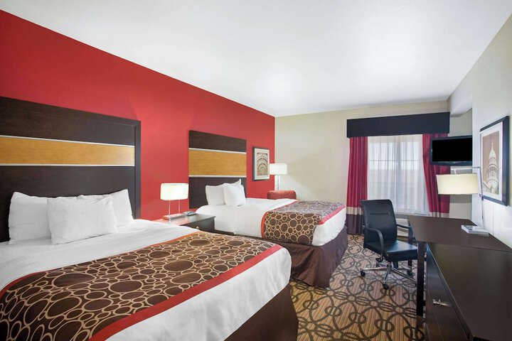 La Quinta Inn & Suites by Wyndham Pearsall