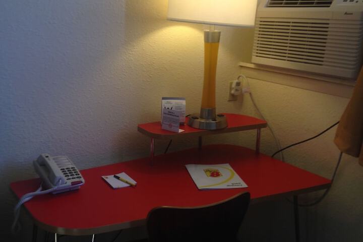 Room 18 of 25