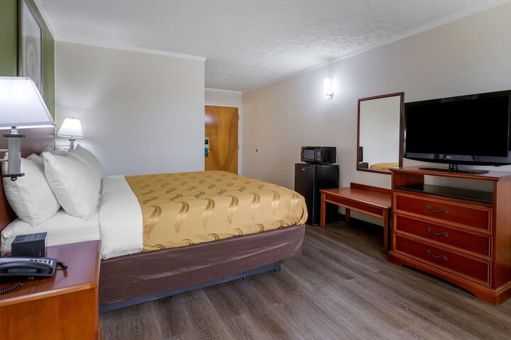 Room 27 of 28
