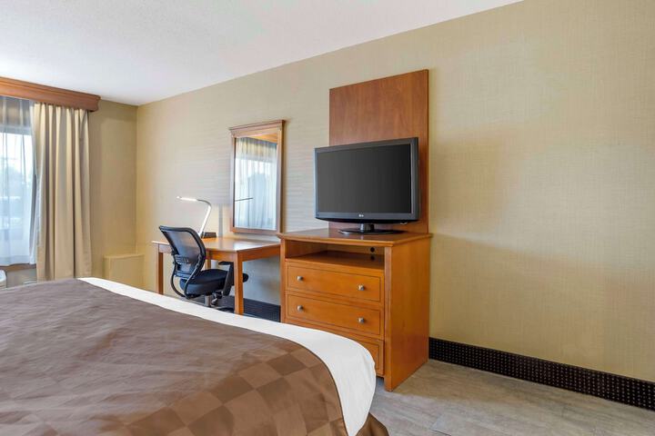 Room 27 of 35