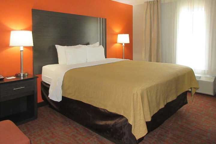 Room 12 of 37
