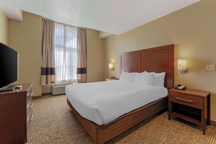 Comfort Inn Lathrop - Stockton Airport
