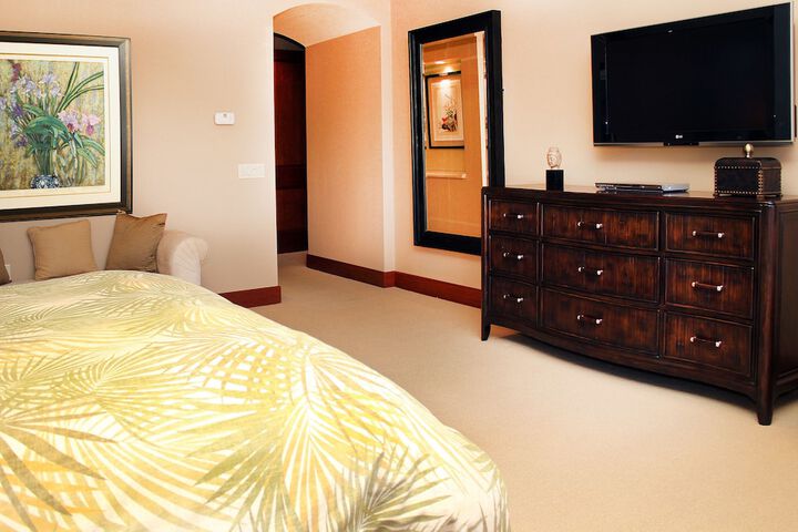 Room 65 of 273