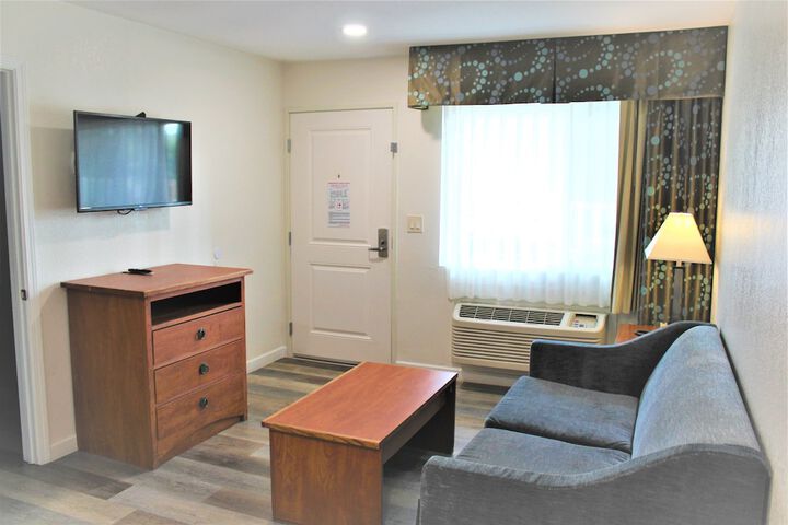 Room 40 of 40