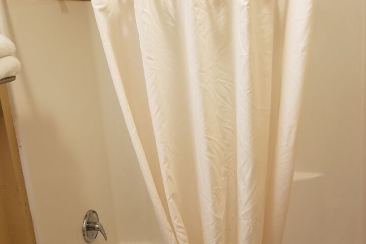 Room 34 of 59