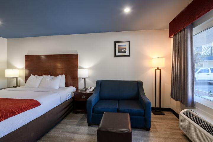 Room 40 of 49