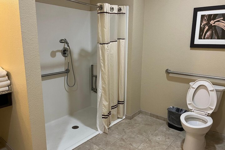 Room 16 of 29