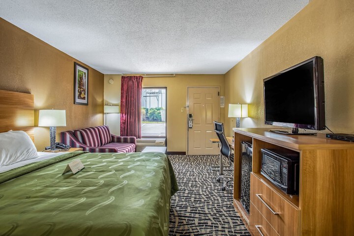 Room 19 of 41
