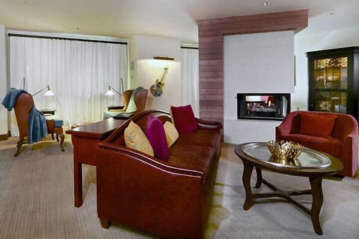 Room 44 of 85