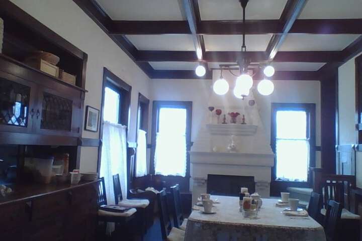 Dining 39 of 53
