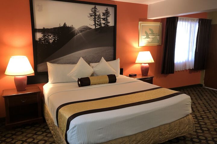 Super 8 by Wyndham Ontario