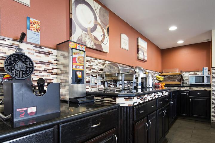 Breakfast/Coffee Service 19 of 20