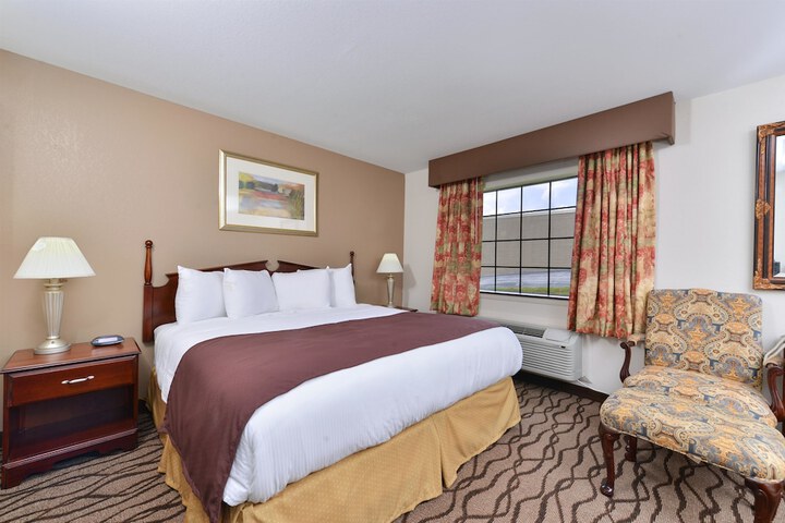 Room 18 of 23