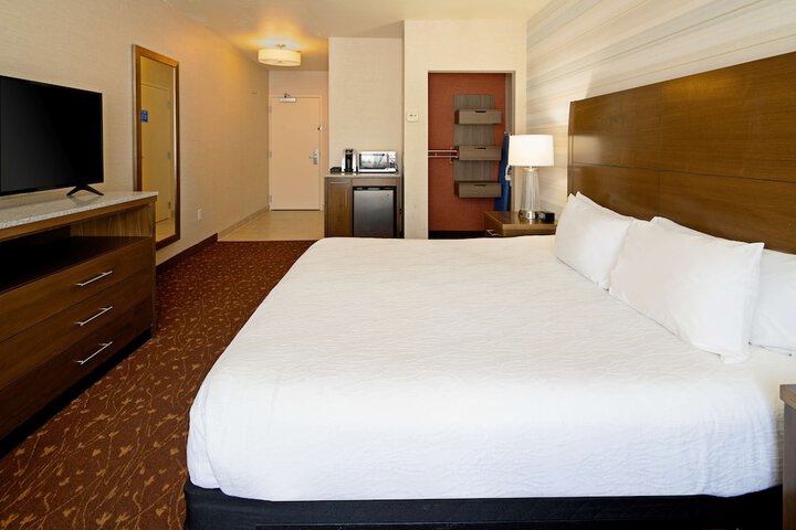 Room 25 of 50