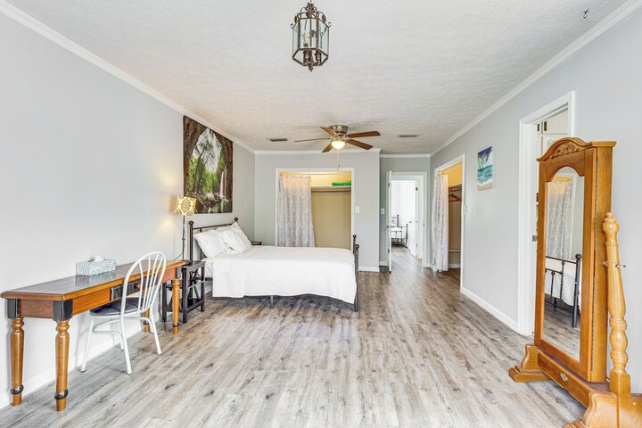 Steps to Beach: Carrabelle Family Home w / Patio!