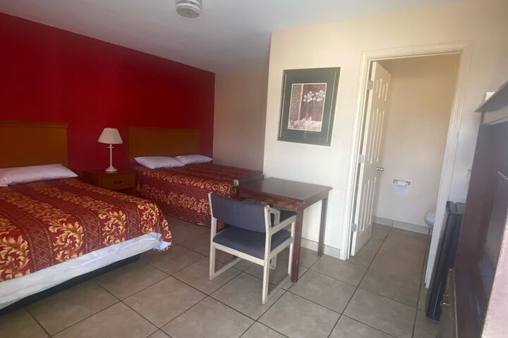 Room 11 of 21