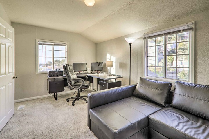 Castro Valley Home w / Bay Area Views!