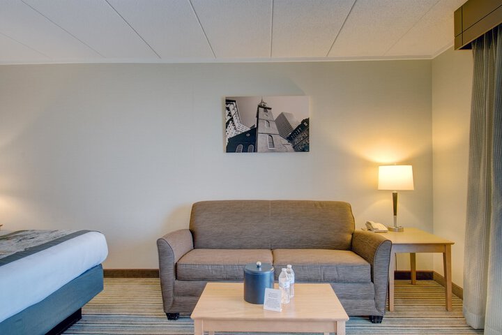 Room 27 of 41