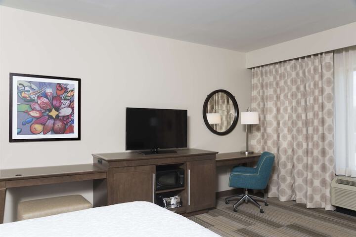 Room 12 of 28