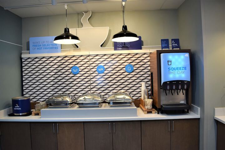 Holiday Inn Express & Suites Sedalia by IHG