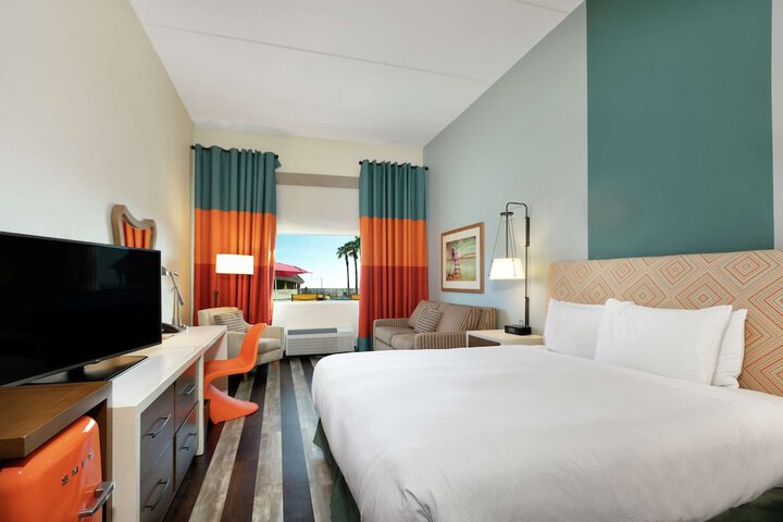 DoubleTree by Hilton Hotel Galveston Beach