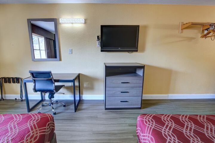 Room 14 of 22