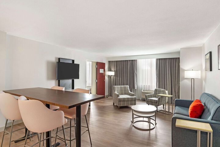 Room 14 of 42