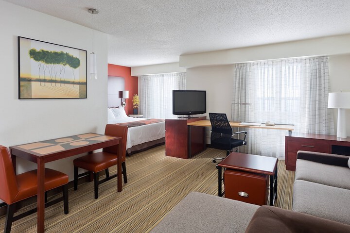 Room 14 of 20