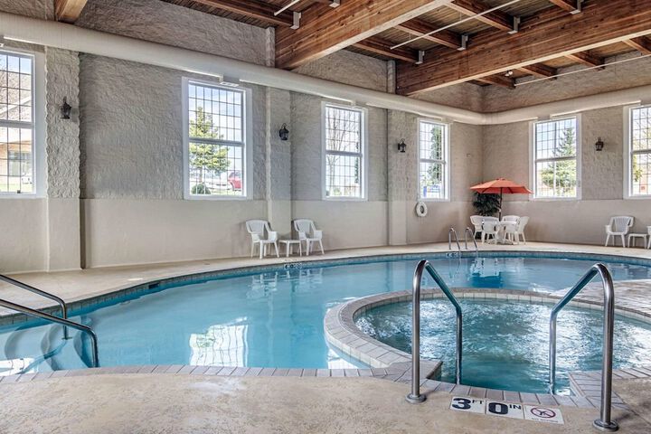 Pool 4 of 29